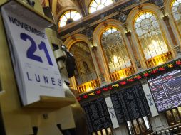 Al día siguiente de la victoria electoral del conservador Partido Popular todos los grandes valores bajaron. EFE  /