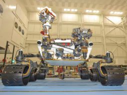 El robot cuenta con el equipo necesario para tomar muestras de rocas y suelo y procesarlos por si mismo. NASA.GOV  /