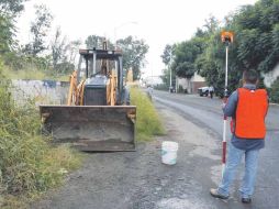 Automovilistas deben transitar en algunos tramos por un carril por sentido, por lo que urgen a la culminación del proyecto.  /