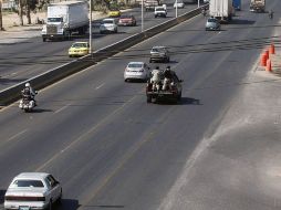 Obras de cimentación y construcción de una columna que sostendrá el puente, es el motivo por el que se bloqueará el tráfico vehicular.  /