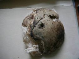 Los escépticos argumentan que las suturas del cráneo corresponden a una persona más joven. ESPECIAL  /