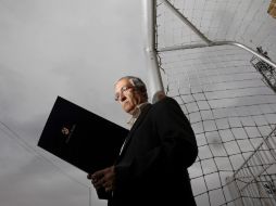 El entrenador del Atlético, Gregorio Manzano, posa con motivo de la entrevista en la que mandó el primer mensaje ante el derbi. EFE  /