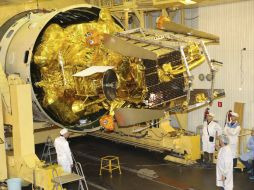 La sonda espacial rusa Fobos-Grunt antes de su lanzamiento desde el cosmódromo kazajo de Baikonur. EFE  /