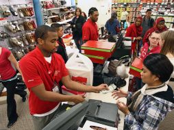 Fue el monto más alto erogado jamás en la jornada que marca el principio de la temporada navideña. AP  /