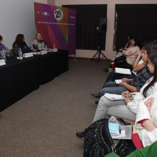 Debaten los retos de las nuevas formas de lectura y escritura