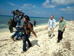 El Mandatario Felipe Calderón en Cozumel, durante la filmación del programa 'Royal Tour'. AP  /