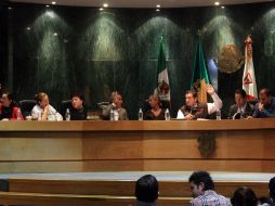 Los ediles que solicitarán licencia podrían separarse del cargo el 09 de diciembre. ARCHIVO  /