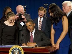 El republicano (3d) Lamar Smith, consideró que Comunidades Seguras es un 'efectivo programa de cumplimiento de la ley'.  /