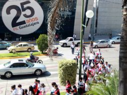 Hoy niños de varias escuelas llegaron desde temprana hora a la FIL.  /