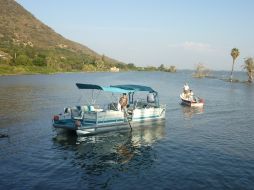 Parte del recorrido en Jamay consiste en visita a balneario y comida en restaurantes de la orilla del lago de Chapala.  /