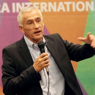 Debemos dejar de esperar caudillos: Jorge Ramos