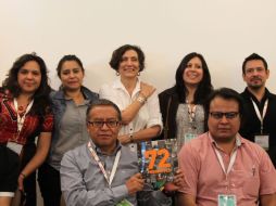 En la elaboración del libro participaron periodistas e intelectuales. Al centro de la imagen, Alma Guillermoprieto.  /