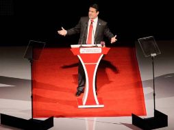 Durante el informe del alcalde tapatío Aristóteles Sandoval, jóvenes se manifestaron a las afueras del lugar.  /