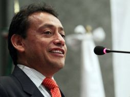 El secretario de Desarrollo Humano, Martín Hernández, hizo su solicitud de registro al PAN estatal.  /