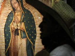 Ramírez explicó que la oportunidad para sus hijos de desfilar en San Pedro surgió gracias a la Comunidad Católica Mexicana de Roma. AP  /