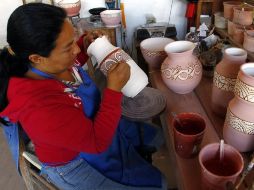 Buscan que los artesanos promocionen su trabajo en el mundo cibernético para llegar a nuevos mercados. ARCHIVO  /