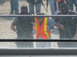 Los tres sujetos fueron detenidos el pasado 7 de diciembre, por medio de sus huellas dactilares que dejaron en los vehículos.  /