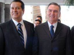 El líder panista en la entidad, Juan Valencia Durazo (der.) nformó que el 15 de enero próximo se definirá el mecanismo. ESPECIAL  /