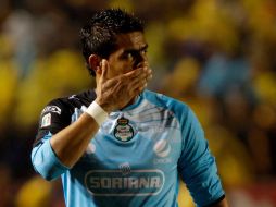 El guardameta vio la tarjeta roja en los primeros 45 minutos del pasado partido de la final. AP  /