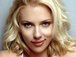 A Scarlett Johansson tampoco le agrada participar en redes sociales. ARCHIVO  /
