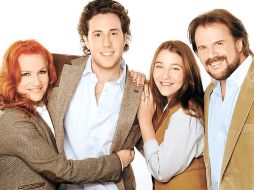 El dueto Pimpinela acompañado de sus hijos. EL UNIVERSAL  /