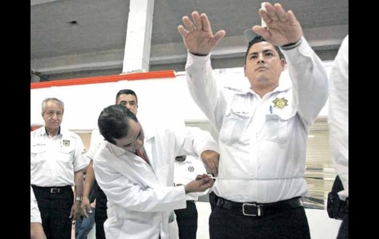 El Sistema Nacional de Seguridad Pública revela que el índice promedio de reprobación entre policías es de 50%. EL UNIVERSAL  /