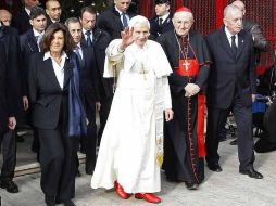 El Papa pide a todos vivir unas fiestas ''auténticamente cristianas''. REUTERS  /