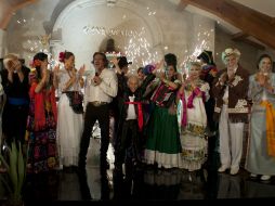 Disco, espectáculo en vivo, conciertos y otros artículos alusivos a la trama complementan esta historia. NTX  /