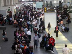 Las terminales 1 y 2 lucen registran gran movimiento de pasajeros de vuelos nacionales e internacionales. ARCHIVO  /