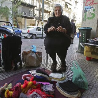 Los griegos gastan un 30 % menos en su ''triste Navidad''