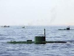 Submarinos  y buques de guerra iraníes  participan en ejercicios de la Marina en el Mar de Omán. AP  /