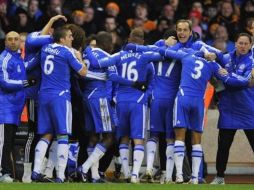 Chelsea derrotó el lunes 2-1 como visitante al Wolverhampton Wanderers. ESPECIAL  /