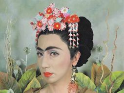 Aspecto de uno de los autoretratos de Yasumasa Morimura, recreación de uno de Frida Kahlo. ESPECIAL  /