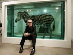 Hirst es conocido por sus esculturas de animales diseccionados y por su calavera de diamantes. AP  /