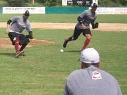 Los Tomateros definieron el éxito con cinco carreras en el sexto acto. ARCHIVO  /
