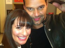 En las fotografías que compartió Martin están, además de Lea Michele, Damian McGinty y Cory Monteith. TWITTER @msleamichele  /