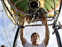 En la fotografía se muestra al piloto del globo donde fallecieron otras 10 personas más. EFE  /