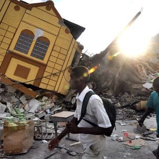 ''La situación comienza a mejorar'' en Haití tras el terremoto: Francia