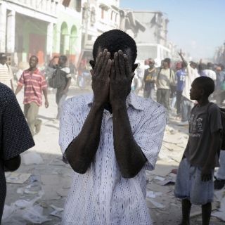 Haitianos luchan por trabajar en México a dos años del desastre