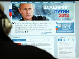 'Abandone la política, por favor. Es evidente que el poder es una droga, pero esta sería un decisión digna' comentario en página. AFP  /