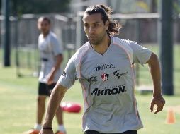 El técnico Juan Carlos Chávez destacó el esfuerzo de Jorge Zamogilny en los entrenamientos.  /