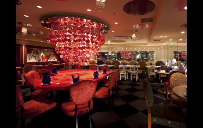 La sala de la 'Reina de corazones', en el Diamond Dining. ESPECIAL  /