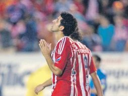Édgar ''Chore'' Mejía lamenta fallar una ocasión de gol durante el partido.  MEXSPORT  /