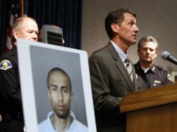 El agente del FBI William O'Leary señala a Ocampo como el principal sospechoso de los asesinatos. AP  /