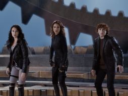 Jessica Alba (centro) será parte de la secuela de la película Mini Espías y los ladrones del tiempo. ARCHIVO  /