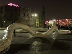 Rivelino presentó la instalación urbana Raíces, con la que muestra un viaje por la historia y patrimonio de México. NOTIMEX  /