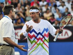 Nalbandian se queja de la decisión del juez durante el partido de la segunda ronda del Abierto de Australia. EFE  /