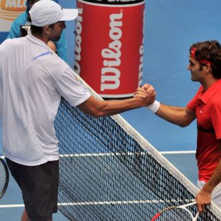 Federer elimina a Karlovic y se instala en octavos
