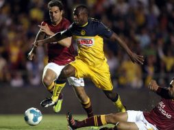 Benítez (centro) fue el arma peligrosa del ataque amaeicanista. MEXSPORT  /