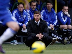 El entrenador del Chelsea André Villas-Boas instruye a su equipo durante el encuentro contra Norwich City. REUTERS  /